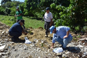 CAASD y otras entidades estatales realizan limpieza y reforestación en el arroyo Lebrón de Los Alcarrizos